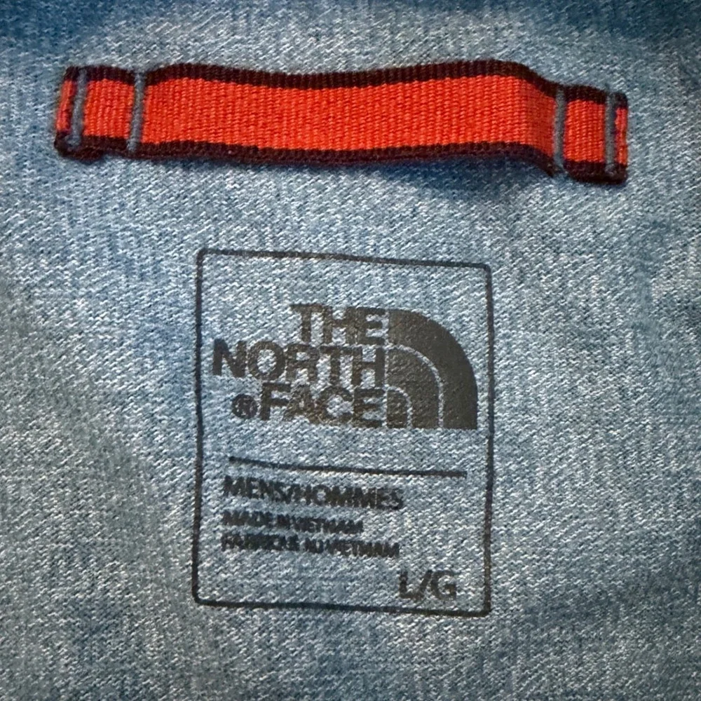 The North Face Mens Henley Shirt Long Sleeve Heather Blue Chest Pocket Large